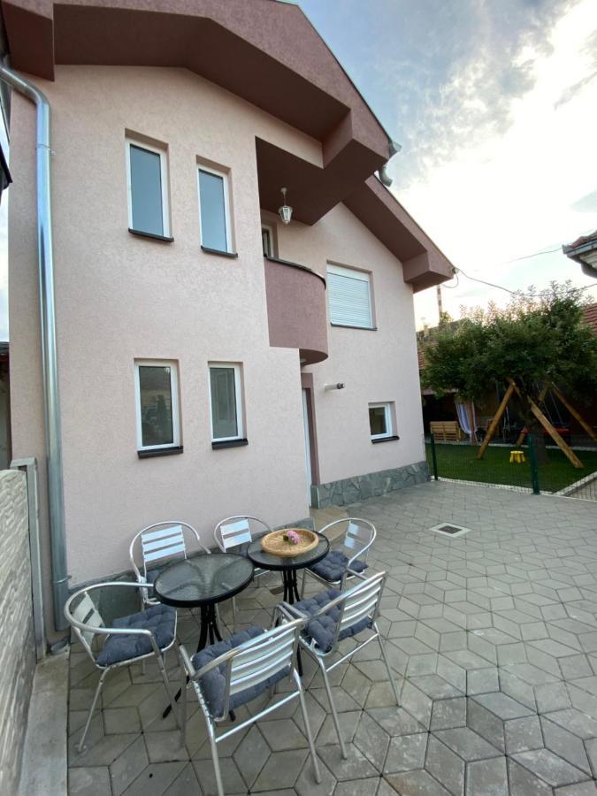 Apartmani Lazarevic Jagodina Exterior foto
