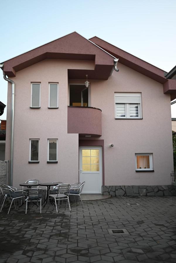 Apartmani Lazarevic Jagodina Exterior foto